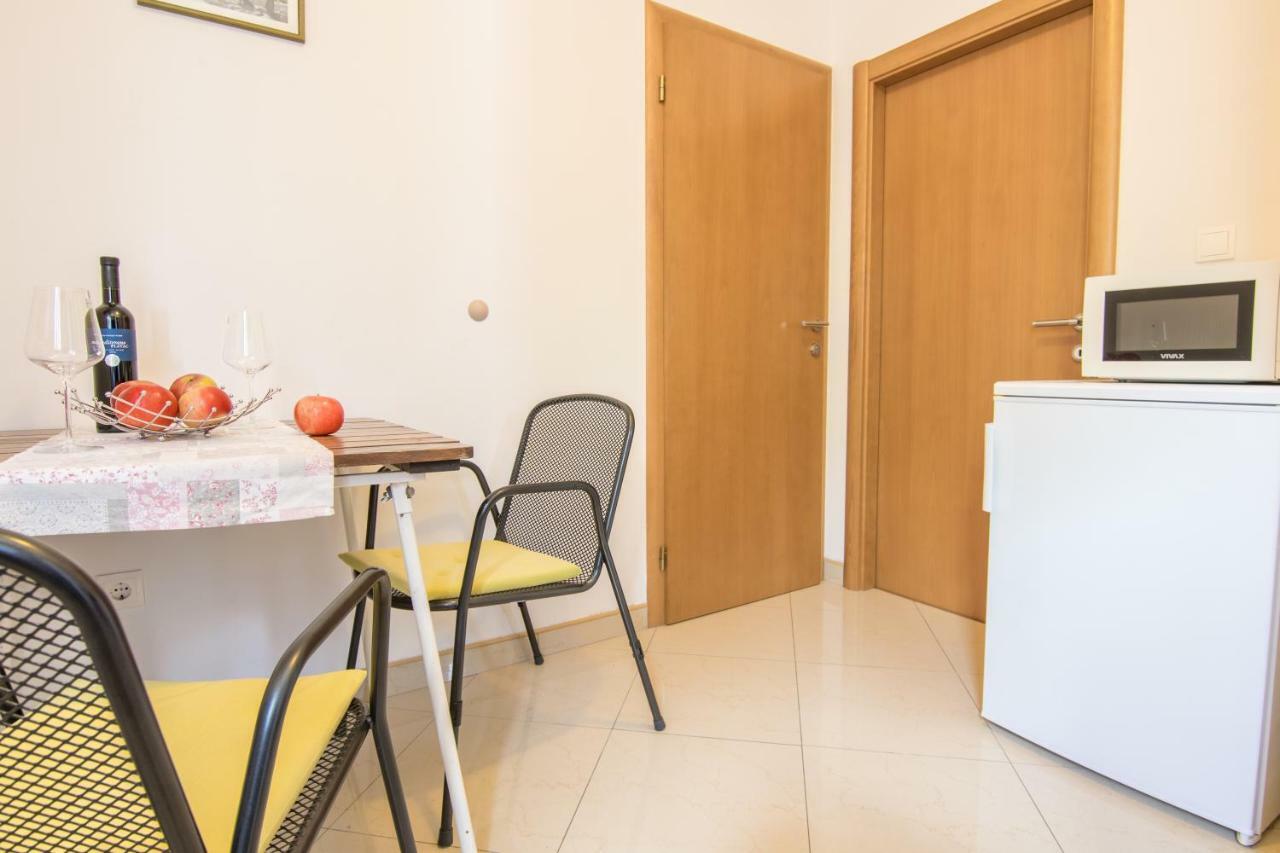 Apartments Baskovic Promajna Luaran gambar